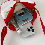 A multi-purpose red apple KT cat shoulder bag - Image 5