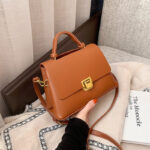 Single shoulder crossbody handbag - Image 7
