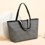 Single shoulder large capacity bag for women - Image 3