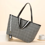Single shoulder large capacity bag for women - Image 4