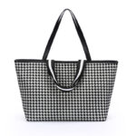 Single shoulder large capacity bag for women