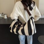Fashionable Versatile Stripe Design Shoulder Handbag for Women, Unique Style - Image 4
