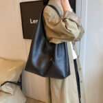 Solid color soft leather underarm bag - Image 3