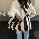 Fashionable Versatile Stripe Design Shoulder Handbag for Women, Unique Style - Image 3