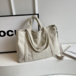 Crossbody Tote Bag in Corduroy, Large Capacity, Casual and Versatile, Shoulder Handbag for Fashionable Commuting